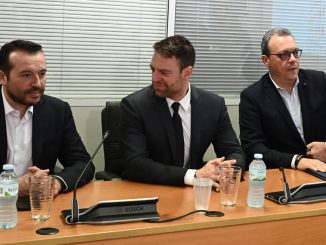 ΣΥΡΙΖΑ ΥΠΟ ΔΙΑΛΥΣΗ – Βουλευτές πρότειναν να αναβληθεί η Κ.Ο. – «Αν πάμε σε ψηφοφορία σήμερα, θα διαλυθούμε»