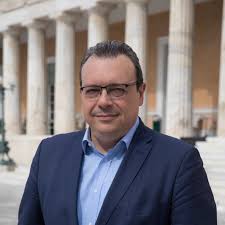 Σωκράτης Φάμελλος: Ανακοίνωσε την υποψηφιότητά του για την ηγεσία του ΣΥΡΙΖΑ