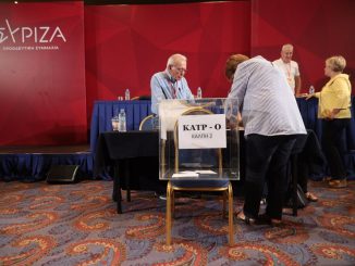 ΣΥΡΙΖΑ: ΞΕΚΑΤΙΝΙΑΣΜΑ ΧΩΡΙΣ ΠΡΟΗΓΟΥΜΕΝΟ   – ΦΟΥΛ ΓΙΑ ΚΟΜΜΑ Ο ΚΑΣΣΕΛΑΚΗΣ   