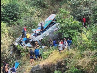 Iνδία: Τραγωδία μετά από πτώση λεωφορείου σε φαράγγι – Τουλάχιστον 20 νεκροί και αρκετοί τραυματίες