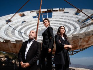 Η παράσταση “Απόρρητο” (Νέα Τάξη Πραγμάτων) ανεβαίνει στο θέατρο Τζένη Καρέζη