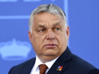 Η Ουγγαρία προσέφερε άσυλο σε καταζητούμενο πρώην υφυπουργό της Πολωνίας