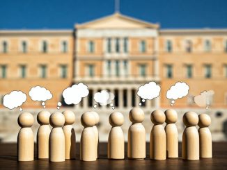 Ή ο γιαλός είναι στραβός, ή εσείς στραβά αρμενίζετε…