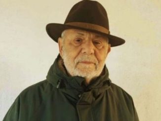 Πέθανε ο στιχουργός Νίκος Βρεττός