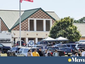 ΗΠΑ: «πολλοί τραυματίες» από πυροβολισμούς σε χριστιανικό σχολείο στο Μάντισον