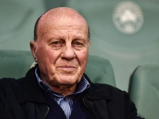Αγωνία όλων των Ελλήνων φιλάθλων για τον θρυλικό «Στρατηγό» του ελληνικού ποδοσφαίρου