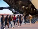 Εικόνες ντροπής – Αλυσοδεμένοι μετανάστες έφυγαν με στρατιωτικό αεροσκάφος από τις ΗΠΑ