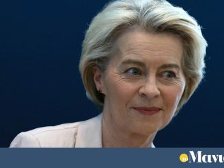 Στο Κίεβο η Ούρσουλα φον ντερ Λάιεν: υπόσχεται ενίσχυση της στρατιωτικής βοήθειας στην Ουκρανία