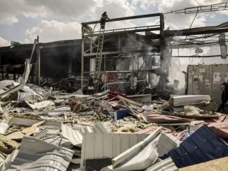 Ο Τραμπ κατηγορεί την Ουκρανία για τον Πόλεμο – Ζητά από τον Ζελένσκι εκλογές