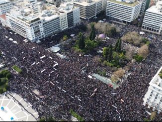 Ανατομία ενός φαινομένου: Τι σηματοδοτούν για τα κόμματα οι συγκεντρώσεις της 28ης Φεβρουαρίου