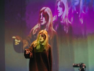 «Girls & Boys» στο Θέατρο Βασιλάκου από τις 28 Απριλίου