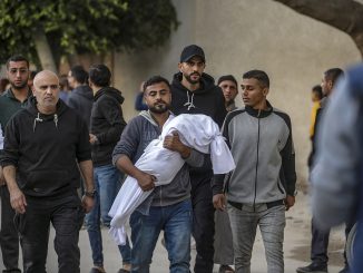 Γάζα: Τουλάχιστον 31 νεκροί και 100 τραυματίες σε βομβαρδισμό σχολείου όπου ζούσαν εκτοπισμένοι