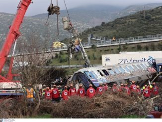Μανώλης Κοττάκης: Δύο ερωτήσεις για τα Τέμπη προς την Ομάδα Αλήθειας