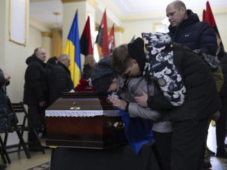 Ουκρανία: Το Κίεβο ανακοίνωσε πως ανέκτησε επιπλέον 909 σορούς Ουκρανών στρατιωτών