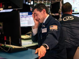 Οι δασμοί του Τραμπ «γκρεμίζουν» τη Wall Street – Εμφανής ο κίνδυνος της ύφεσης στις ΗΠΑ αλλά και σε όλο τον κόσμο