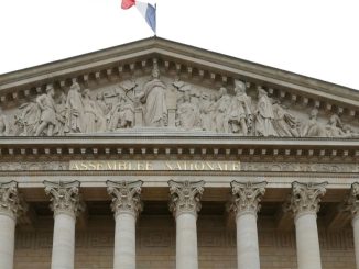 Η Γαλλία ανοίγει τον δρόμο για τη νομιμοποίηση της ευθανασίας – Πρώτο «ναι» από την Εθνοσυνέλευση