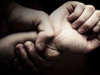 Σέρρες: Συνελήφθη 50χρονος κατηγορούμενος ότι ξυλοκόπησε τη σύζυγό του