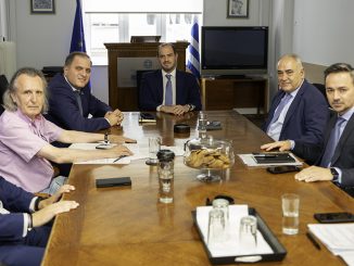 Ο Γιάννης Χατζηθεοδοσιου σώζει την τιμή των επιχειρήσεων θέτοντας το θέμα της φορολογίας