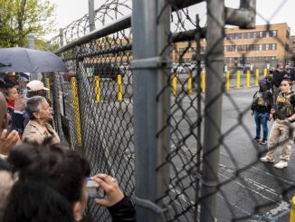 Νέο κέντρο κράτησης μεταναστών με… αλιγάτορες κατασκευάζεται στη Φλόριντα
