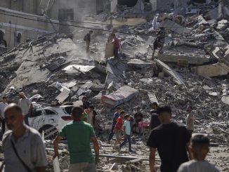 Μαίνεται το ισραηλινό σφυροκόπημα στη Γάζα – Το γραφείο Νετανιάχου διαψεύδει το μυστικό σχέδιο με τον Τραμπ για εκεχειρία