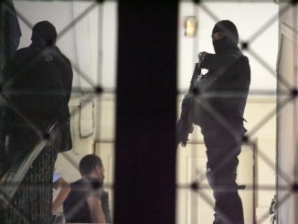 Παραιτήθηκε ο διοικητής της ΕΚΑΜ για να αναλάβει την ασφάλεια πανίσχυρου πρώην κυβερνητικού στελέχους
