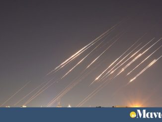 Σκληραίνουν οι επιθέσεις μεταξύ Ιράν και Ισραήλ – Στα καταφύγια μέχρι νεωτέρας οι Ισραηλινοί