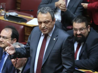 Η Βουλή θα λειτουργήσει για πρώτη φορά στη Μεταπολίτευση με 297 μέλη – Το Ανώτατο Ειδικό Δικαστήριο, αποφάσισε για τους Σπαρτιάτες – Τρεις Βουλευτές χάνουν τις έδρες τους, ανάμεσά τους ο Στίγκας, κενές οι θέσεις τους