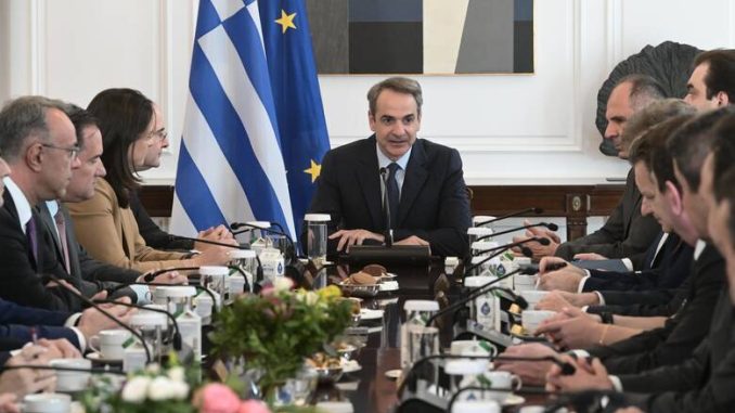 μΗΤΣΟΤΑΚΗς-ΥΠΟΥΡΓΙΚΌ.jpg