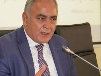 Το πολιτικο ερώτημα του Γιάννη Χατζηθεοδοσιου για τους δασμούς του Τραμπ -“Η Ευρώπη υποτάχτηκε;”
