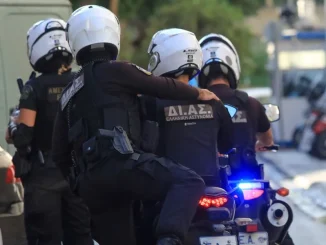 Λήξη συναγερμού στο Κολωνάκι – Ηλεκτρονικό παιχνίδι είχε το δέμα