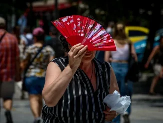 Ο καύσωνας στο επίκεντρο της συνεδρίασης του Δημοτικού Συμβουλίου της Αθήνας
