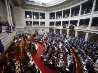Συνεχίζεται η κοντρα στην βουλη για τον ΟΠΕΚΕΠΕ