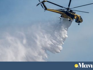 Φωτιά στο αεροδρόμιο της Καλαμάτας – Πνέουν ισχυροί άνεμοι (video)