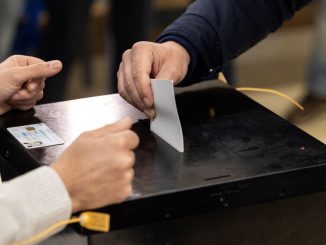 Δημοσκόπηση Real Polls: Κατάρρευση ΝΔ στο 23% – Πάνω από 18% θα ψήφιζαν κόμμα Τσίπρα