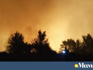 Ισπανία: Μάχη με «πύρινους στροβίλους» δίνουν οι πυροσβεστικές δυνάμεις στο βόρειο τμήμα Ισπανία: Μάχη με «πύρινους στροβίλους» δίνουν οι πυροσβεστικές δυνάμεις στο βόρειο τμήμα