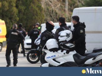 Χολαργός: άνδρας έχει ταμπουρωθεί σε διαμέρισμα – Εκκενώνεται η πολυκατοικία