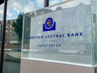 Τίτλοι τέλους από την ΕΚΤ στις μειώσεις επιτοκίων – Οι προβλέψεις για πληθωρισμό και ανάπτυξη