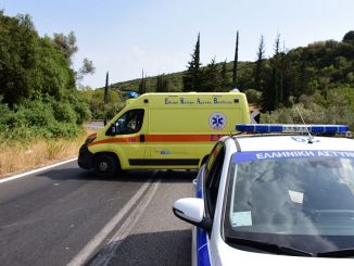 Θανατηφόρο τροχαίο στο Γαλαξίδι μετά από πλαγιομετρική σύγκρουση αυτοκινήτων – Δύο νεκροί
