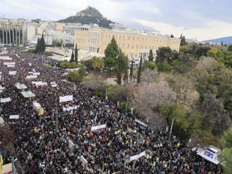 Απεργία – Ολοι στους δρόμους την Τετάρτη ενάντια στο 13ωρο