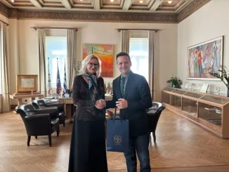 Κοινό άρθρο του Δημάρχου Αθηνών και της εκτελεστικής διευθύντριας της ICAN για την εξάλειψη των πυρηνικών όπλων