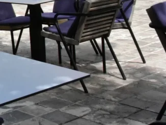 Σφραγίσεις από τον Δήμο Αθηναίων σε 38 καταστήματα για υπέρβαση κοινόχρηστου χώρου