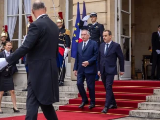 Νέα κυβέρνηση ανακοίνωσε ο Λεκορνί – Ποιοί υπουργοί παράμενουν